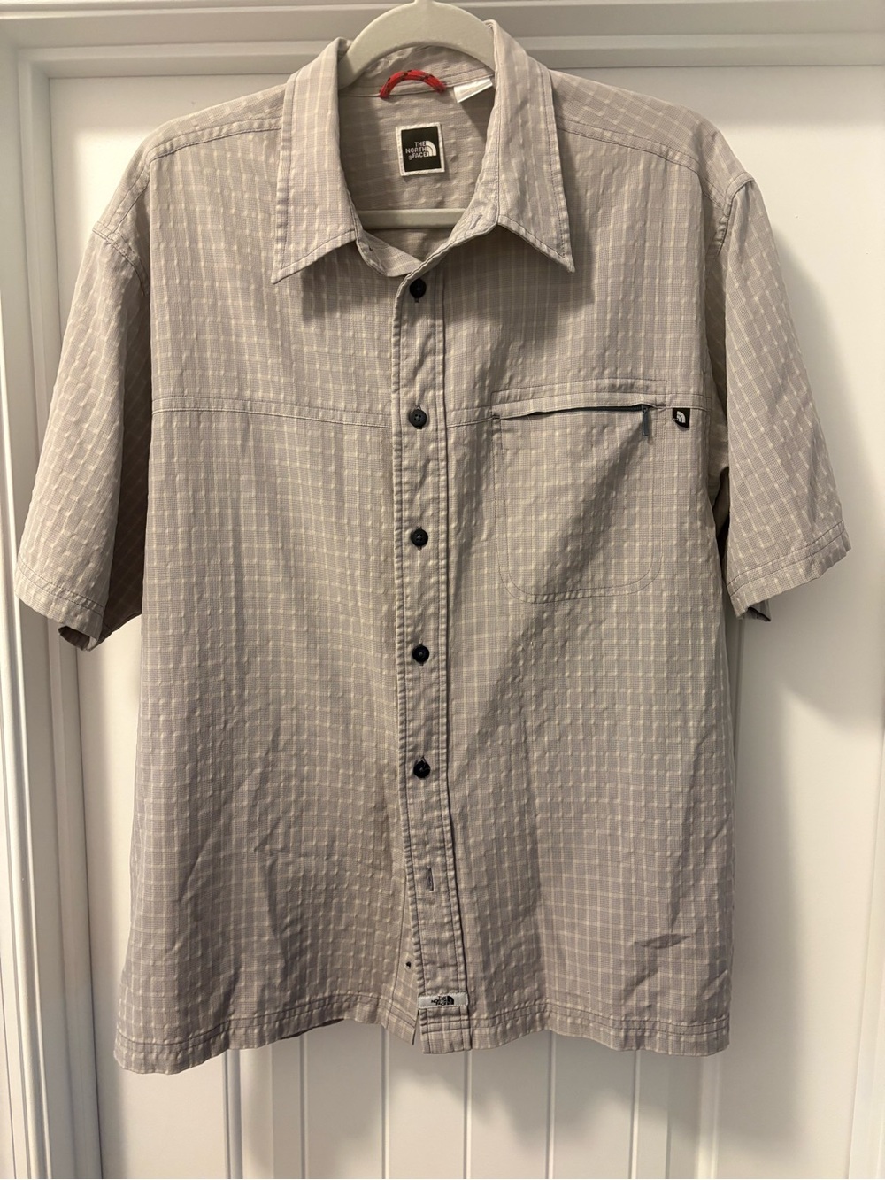 The North Face Men’s Short Sleeve Button-Up Shirt — Light Gray Size Large